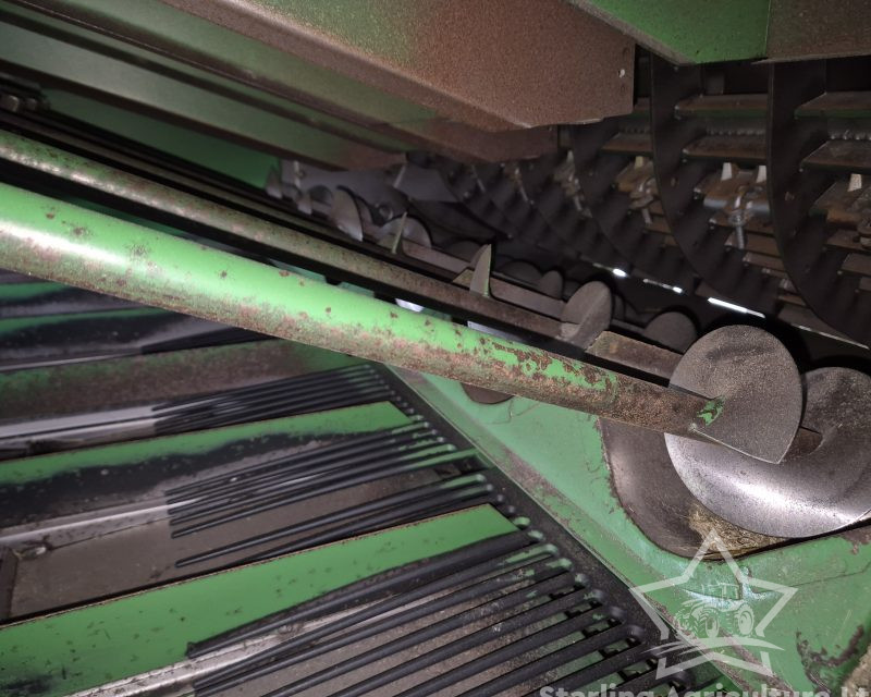 John Deere W540 HillMaster Combine