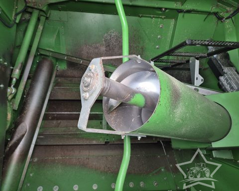 John Deere W540 HillMaster Combine