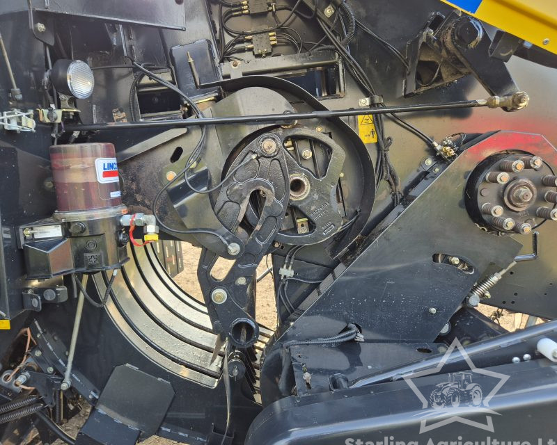 New Holland 870 80×70 Baler