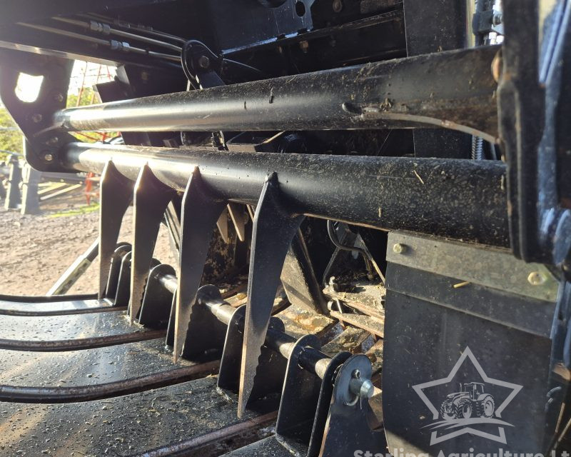 New Holland 870 80×70 Baler