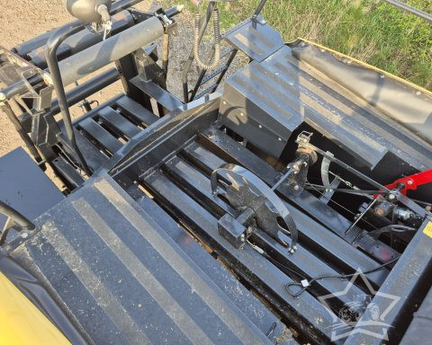 New Holland 870 80×70 Baler