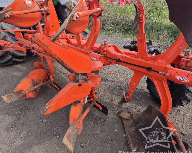 Kuhn Vari-Master 123 5F Auto Reset Plough