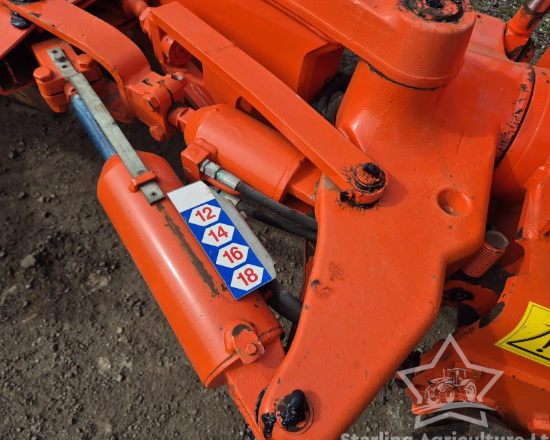 Kuhn Vari-Master 123 5F Auto Reset Plough
