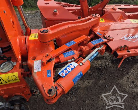 Kuhn Vari-Master 123 5F Auto Reset Plough