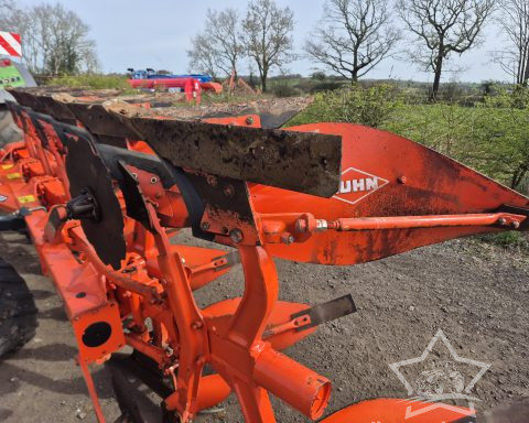 Kuhn Vari-Master 123 5F Auto Reset Plough