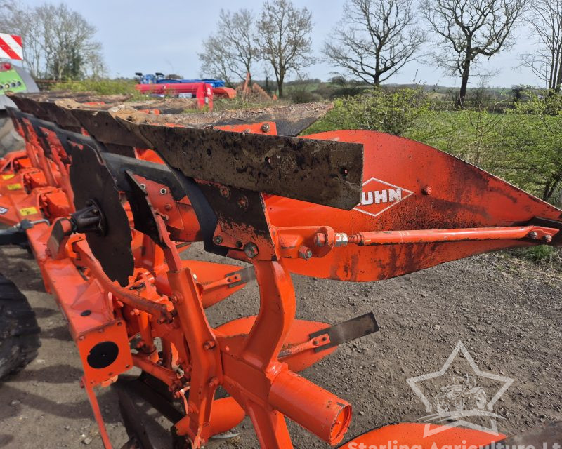Kuhn Vari-Master 123 5F Auto Reset Plough