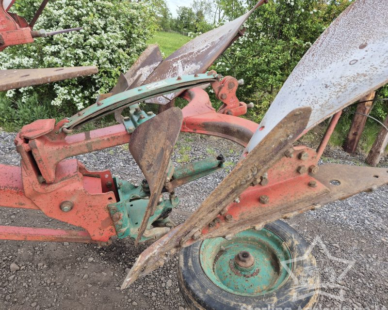 Kverneland PW100 10F Plough