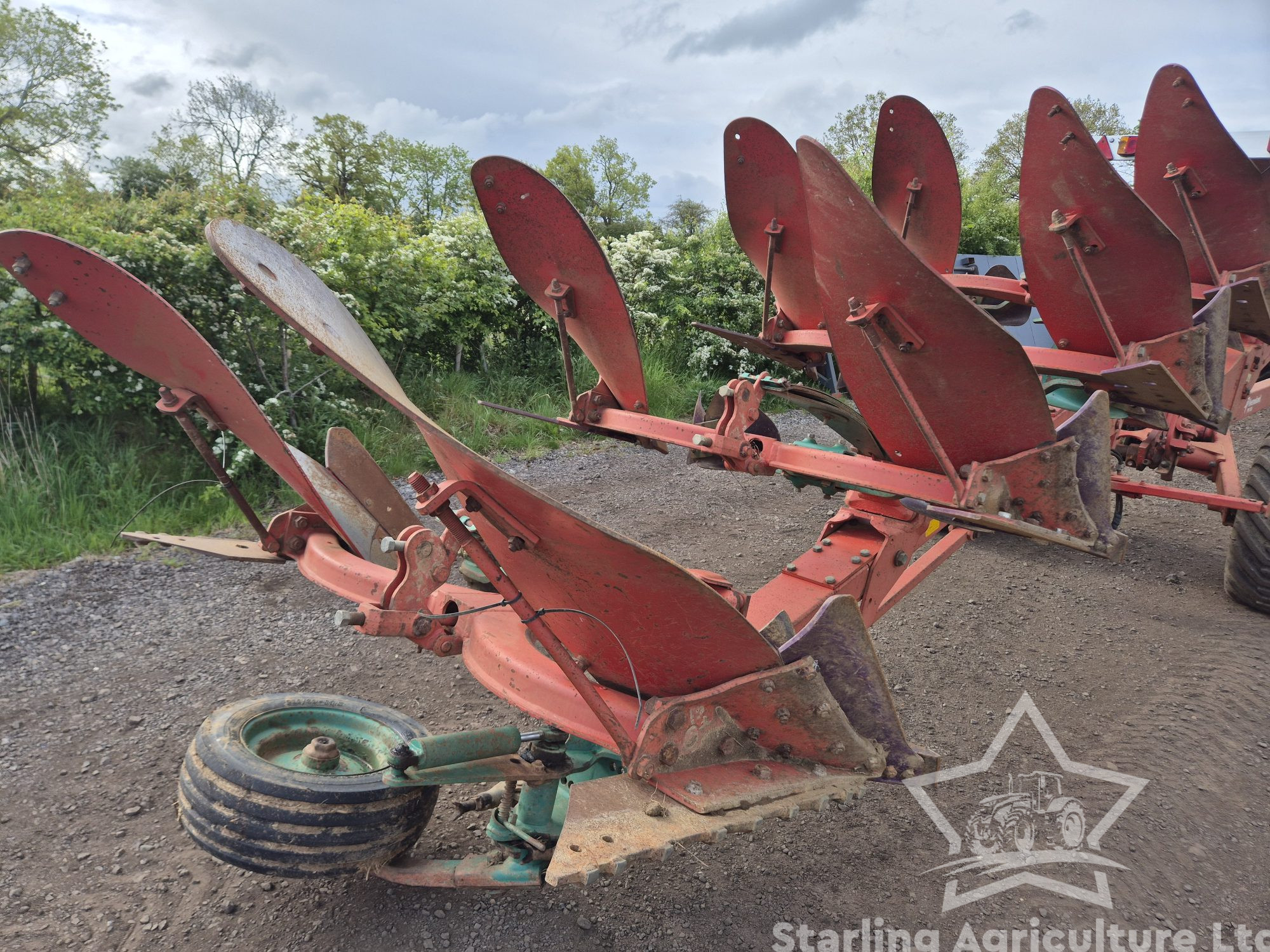 Kverneland PW100 10F Plough