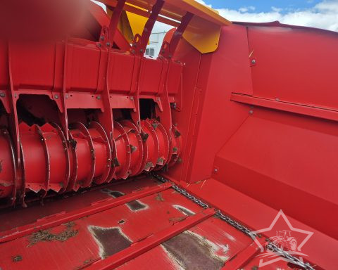 Teagle 8500 Tomahawk Straw Bedder