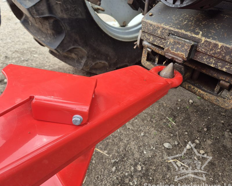Teagle 8500 Tomahawk Straw Bedder