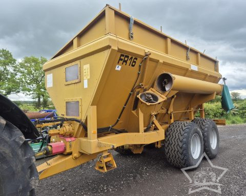 Richard Western FR16 Chaser Bin