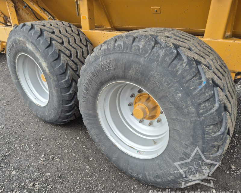 Richard Western FR16 Chaser Bin