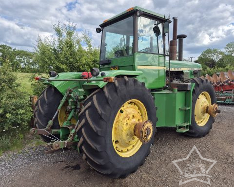 John Deere 8640