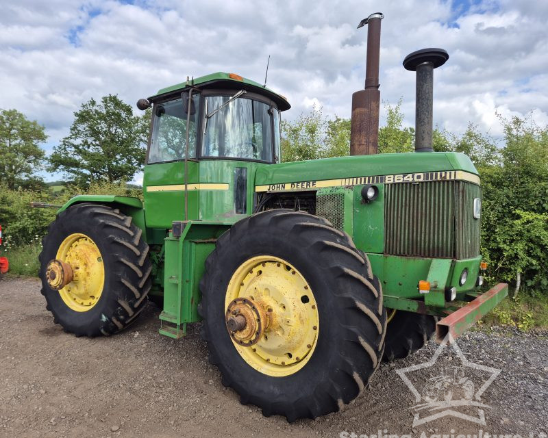 John Deere 8640