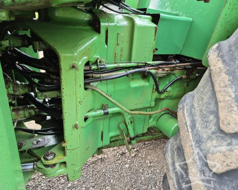 John Deere 8640