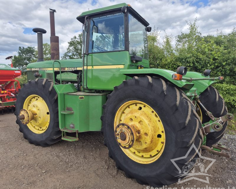 John Deere 8640