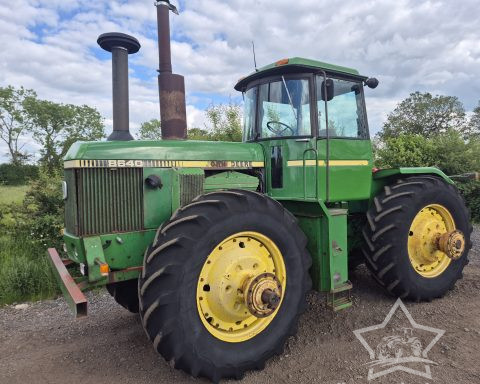 John Deere 8640