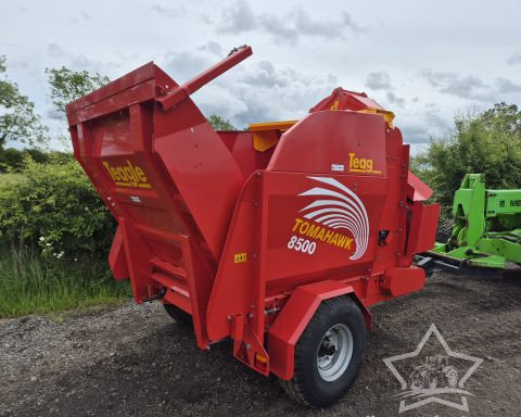 Teagle 8500 Tomahawk Straw Bedder