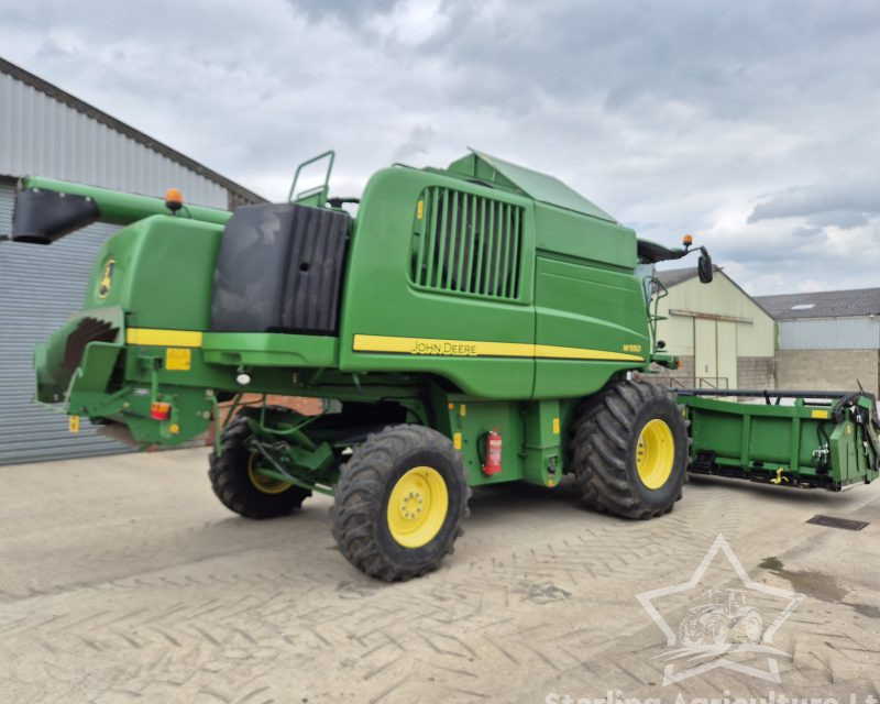 John Deere W550 Combine