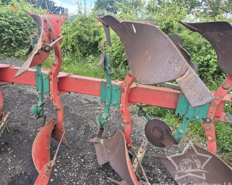 Kverneland LO85 7F ON-land /  In-Furrow Plough