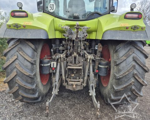 Claas Arion 630