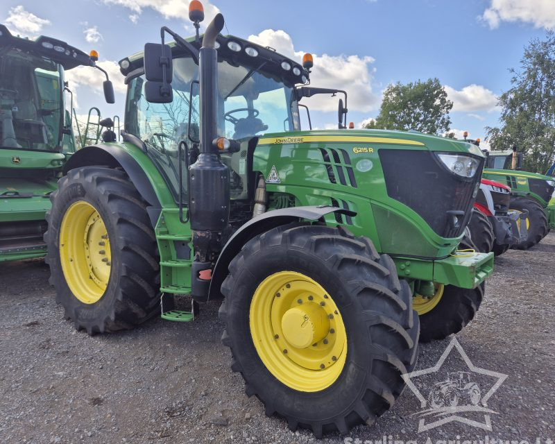 John Deere 6215R