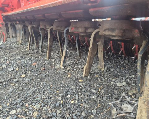 Kuhn HR6004 Power Harrow