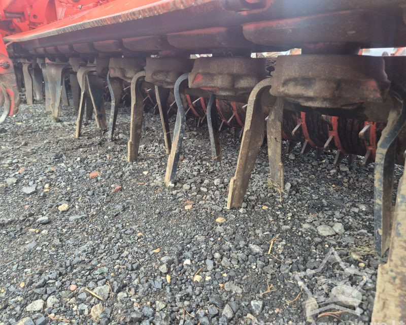 Kuhn HR6004 Power Harrow