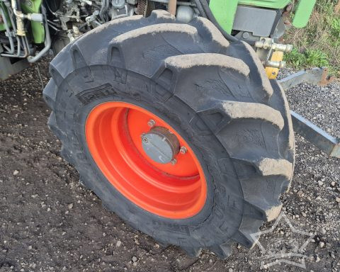 Fendt 209S Tractor