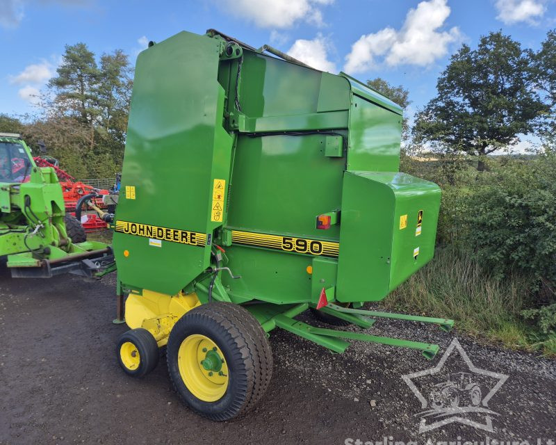 John Deere 590 Round Baler
