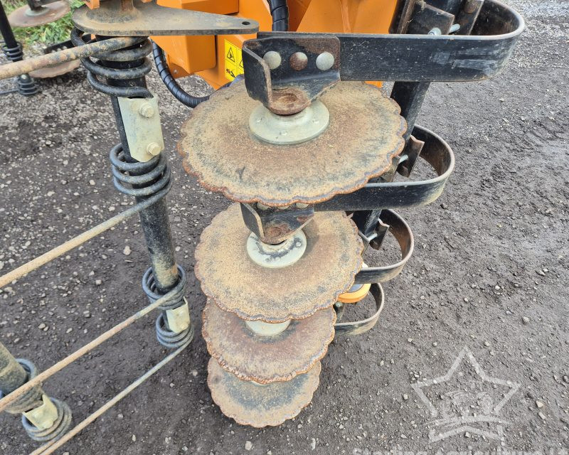 MZURI REZULT Straw Rake