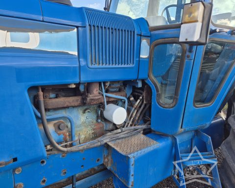 Ford TW25