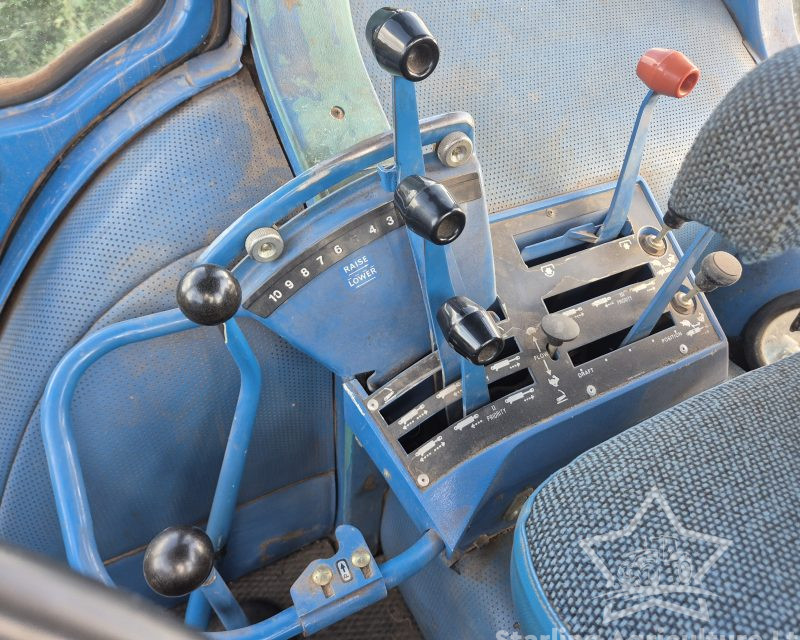 Ford TW25