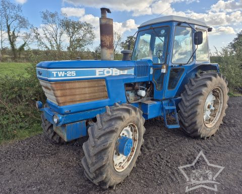 Ford TW25