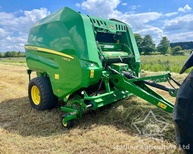 John Deere V451R Round Baler