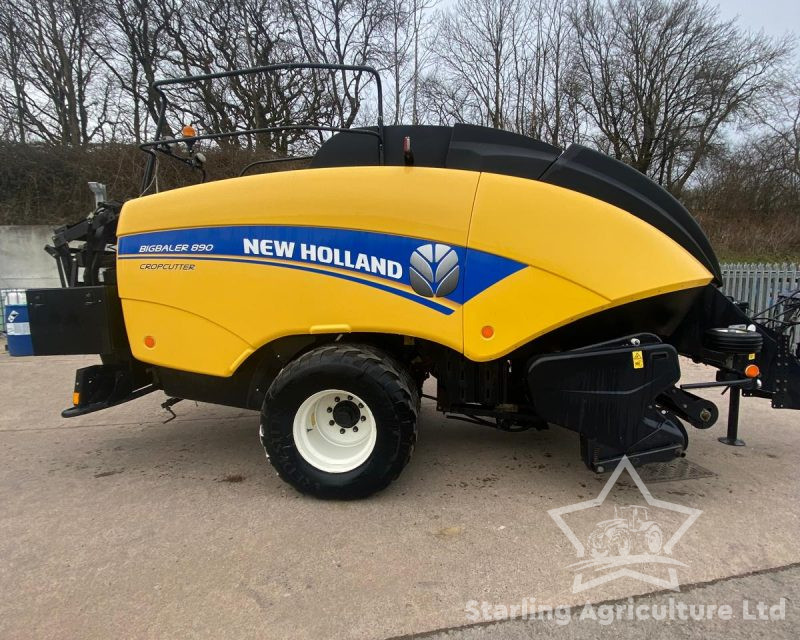 New Holland 890 Baler