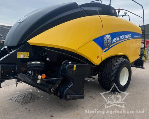 New Holland 890 Baler