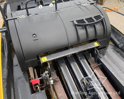 New Holland 890 Baler