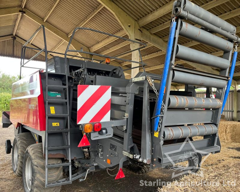 Massey Ferguson 2270 Baler