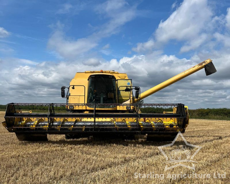 New Holland TX68 Combine