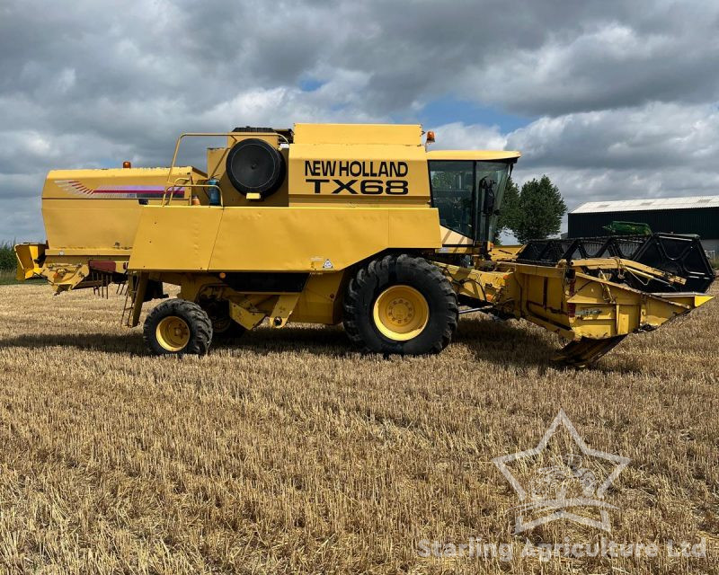 New Holland TX68 Combine