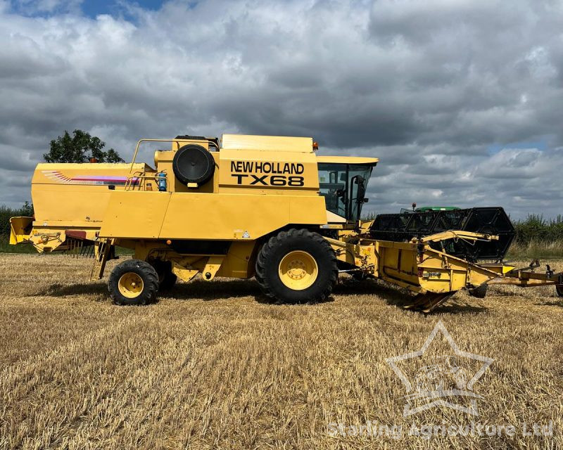 New Holland TX68 Combine