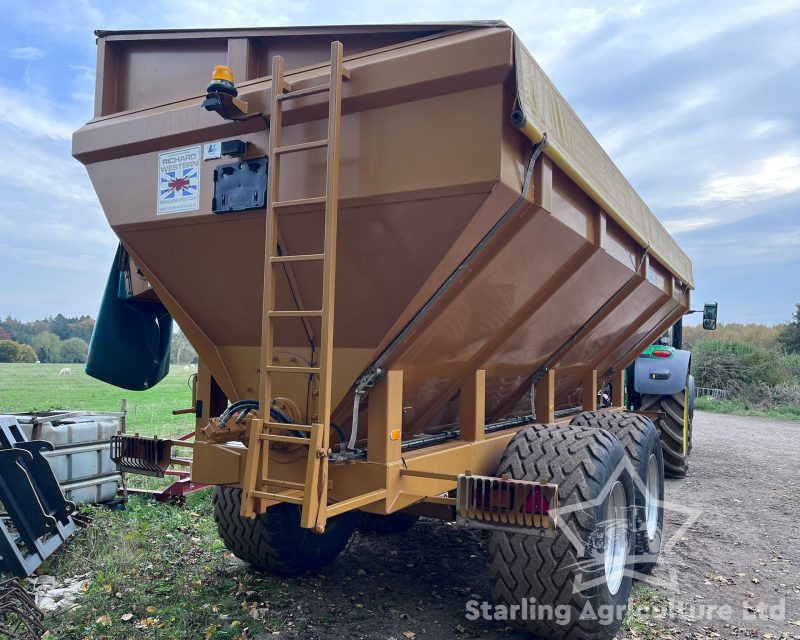 Richard Western FR16 Chaser Bin