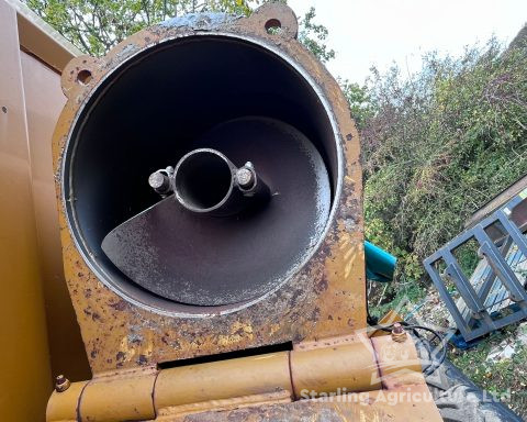 Richard Western FR16 Chaser Bin