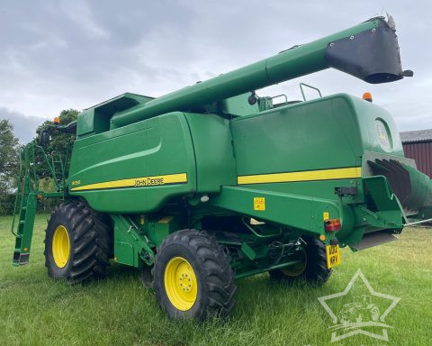John Deere W550 Combine