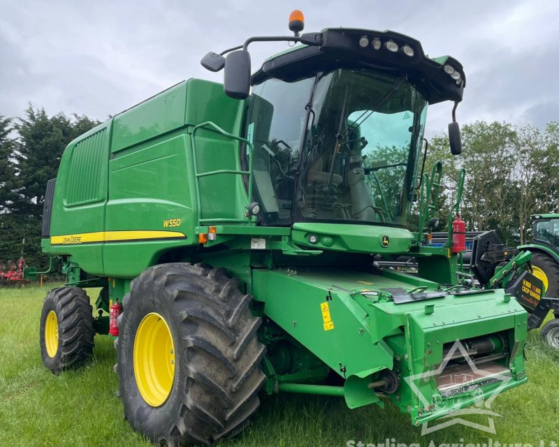 John Deere W550 Combine