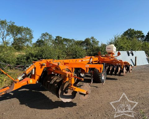 Simba SOLO 330 ST and Rape Seeder