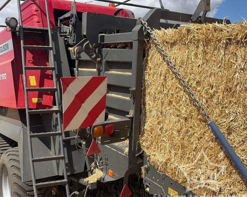 Massey Ferguson 2190 Baler