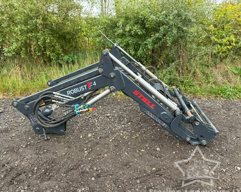 Stoll Robust F4 Loader for Fendt 206V