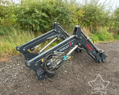 Stoll Robust F4 Loader for Fendt 206V